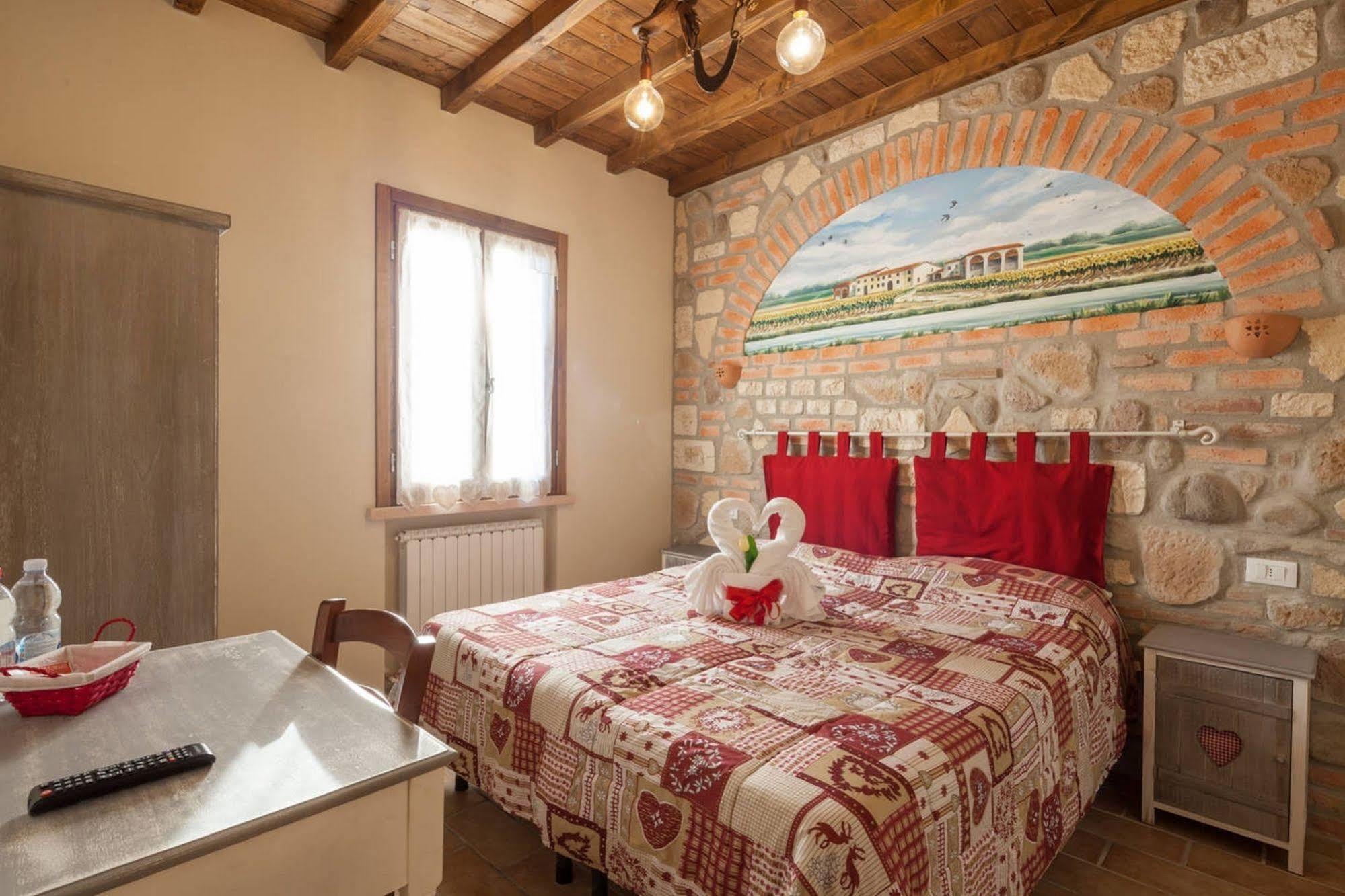 RoncoferraroLa Casa Delle Rondini住宿加早餐旅馆 外观 照片