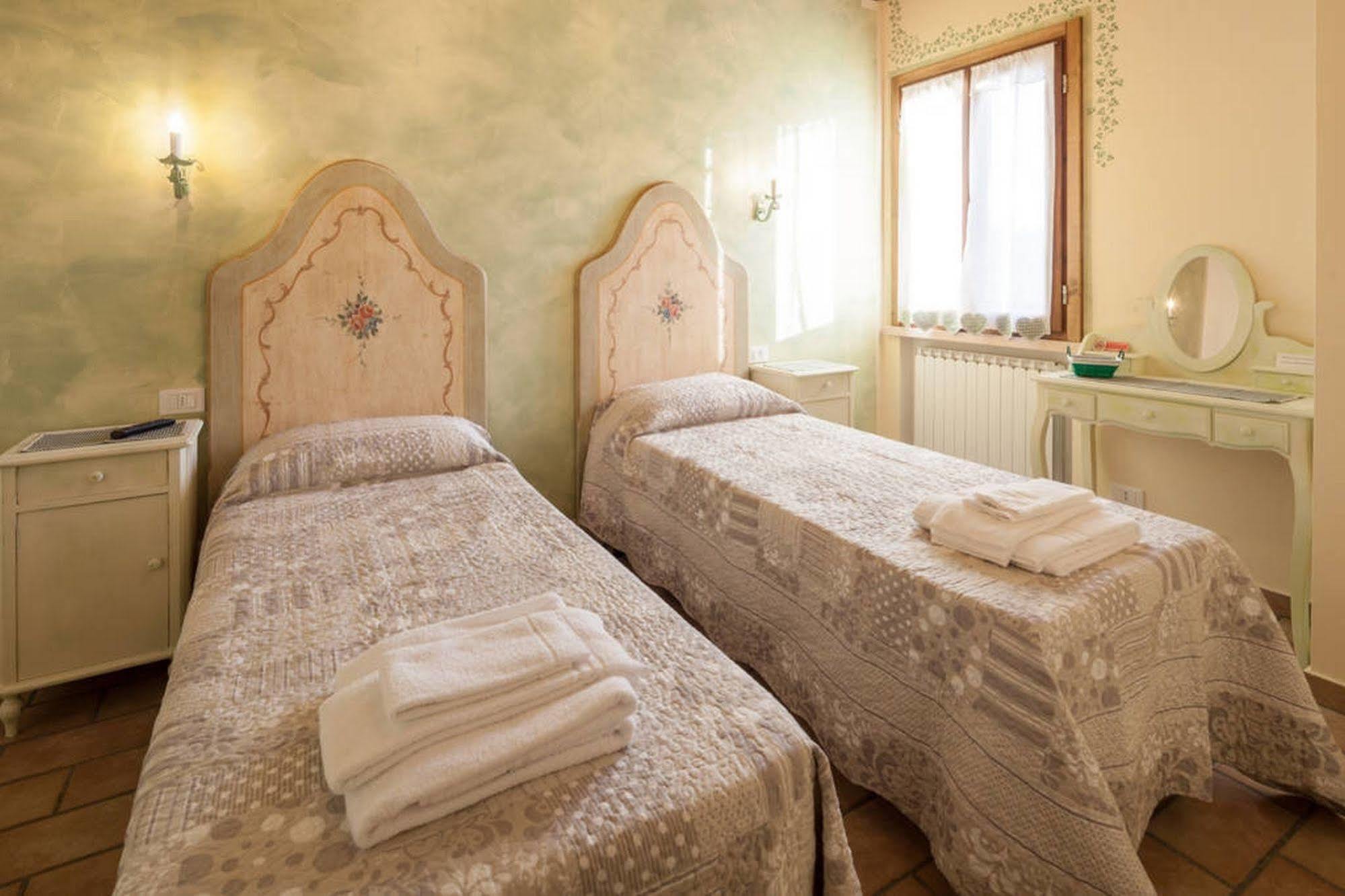 RoncoferraroLa Casa Delle Rondini住宿加早餐旅馆 外观 照片