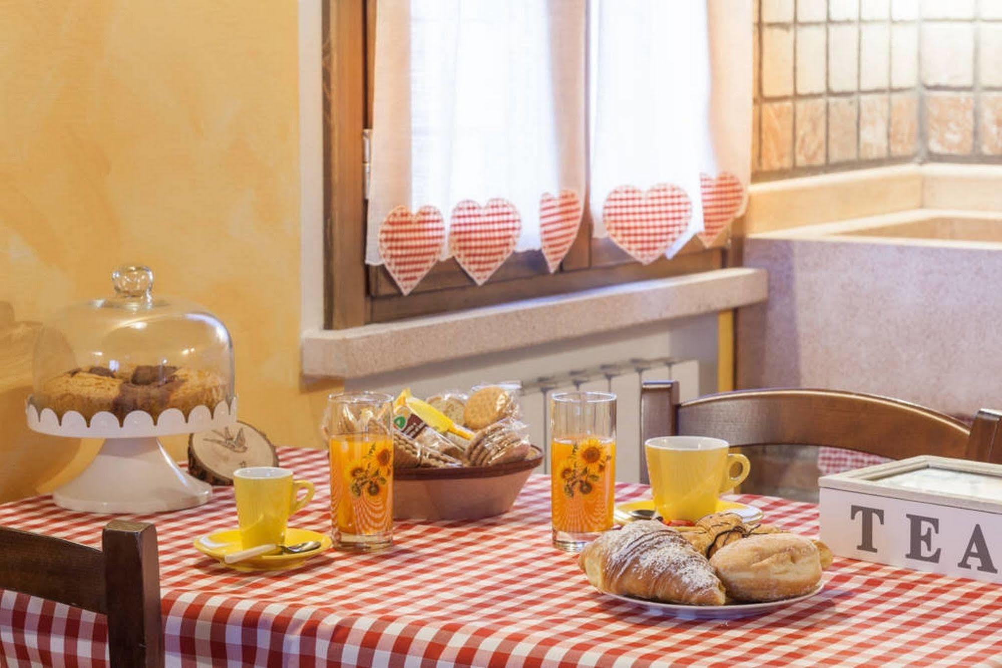 RoncoferraroLa Casa Delle Rondini住宿加早餐旅馆 外观 照片